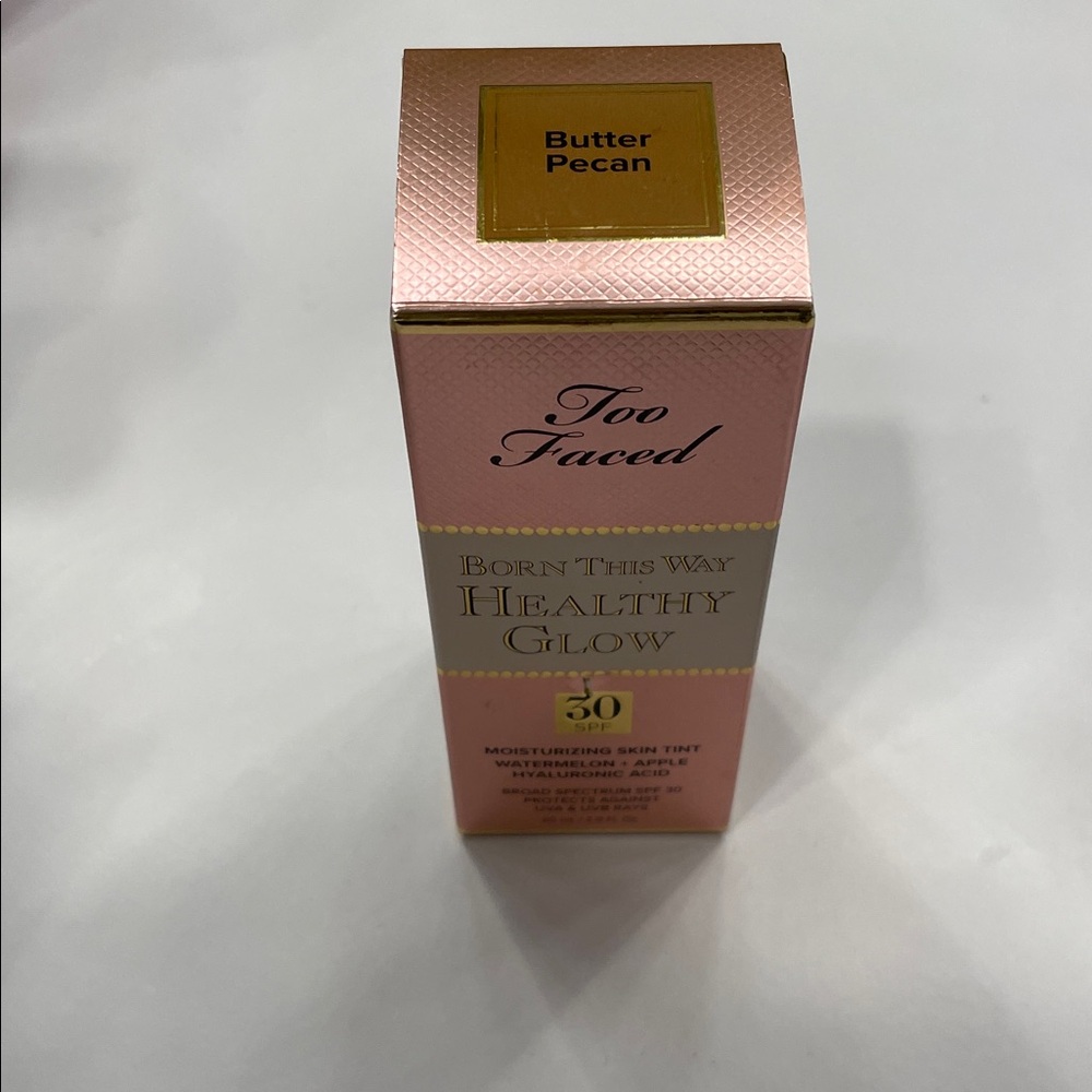 Too Faced Born This Way Healthy Glow SPF 30 - Butter Pecan